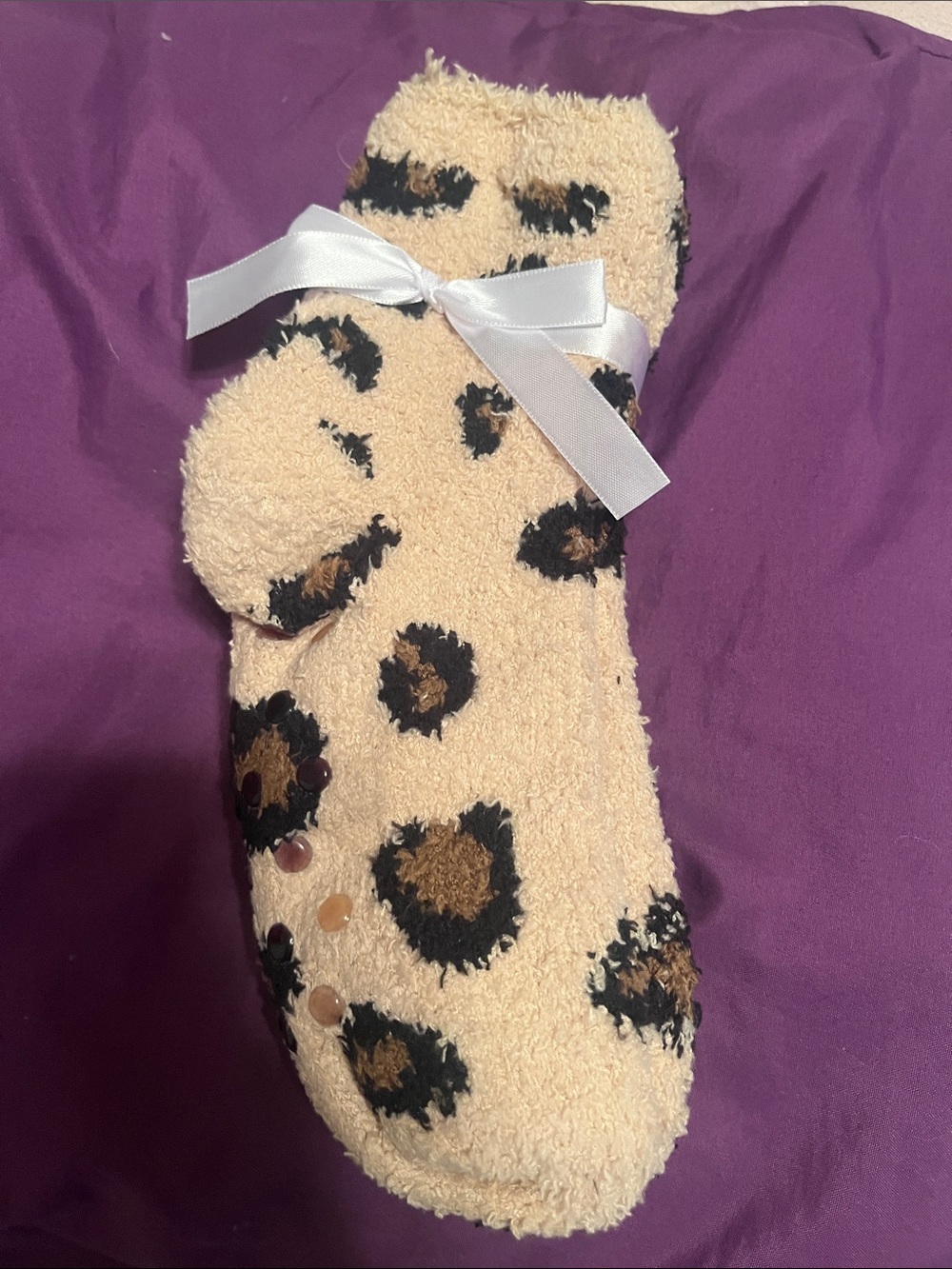 Set of 2 Cozy cheetah print and Black Fuzzy Slipper Socks